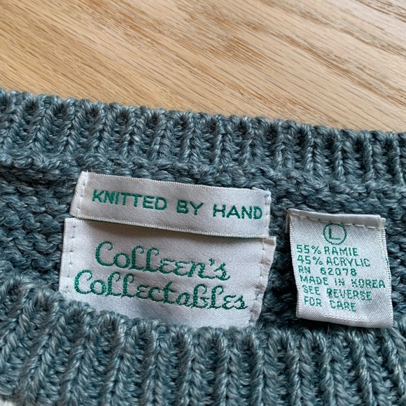 New knitted by hand Colleen’s collectable green pink floral medium large M / L - Picture 8 of 9